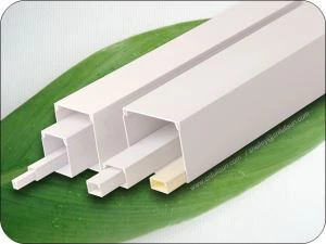 Meáchan Solas Trunking Cábla PVC Maxi